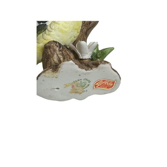 Vintage Lefton GoldFinch Birds Hand Painted Porcelain Bird Lovers Home Decor - Picture 5 of 7